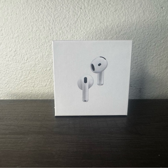 Apple AirPods Wireless Earbuds